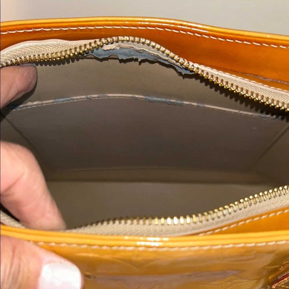 Louis Vuitton Shiny Vernis Gold Tote - Picture 16 of 16